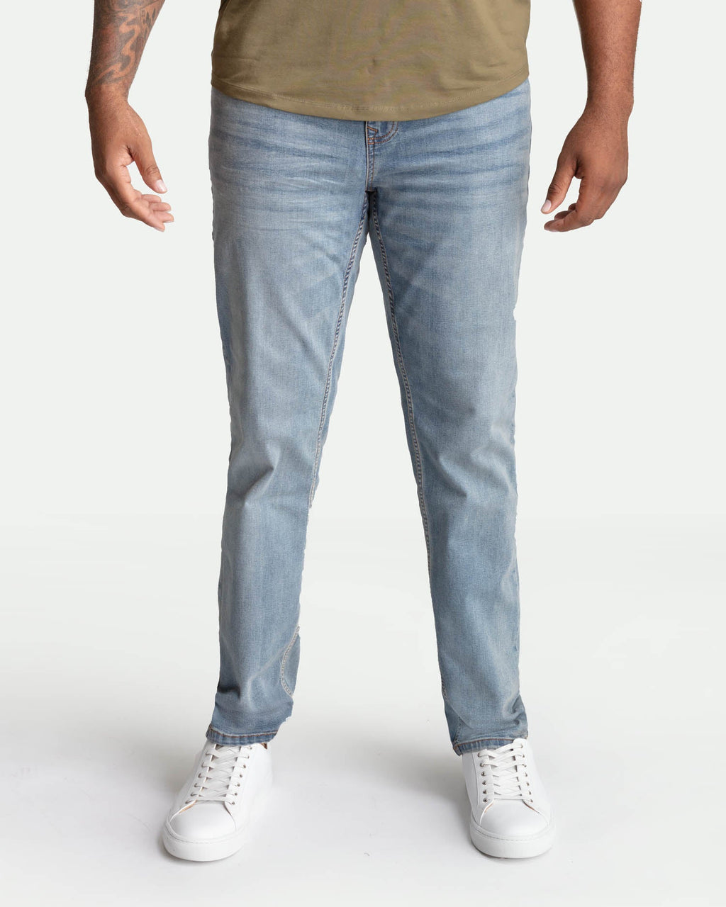 Athletic Fit / Sky (Light Blue)