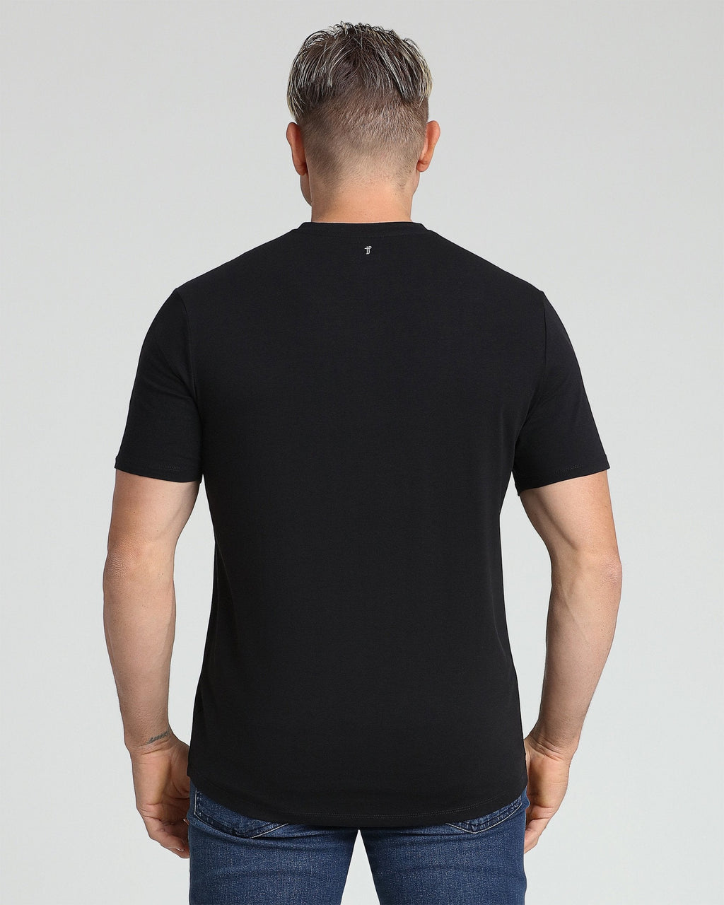 Organic V-Neck T-Shirt (Slim Fit) / Black