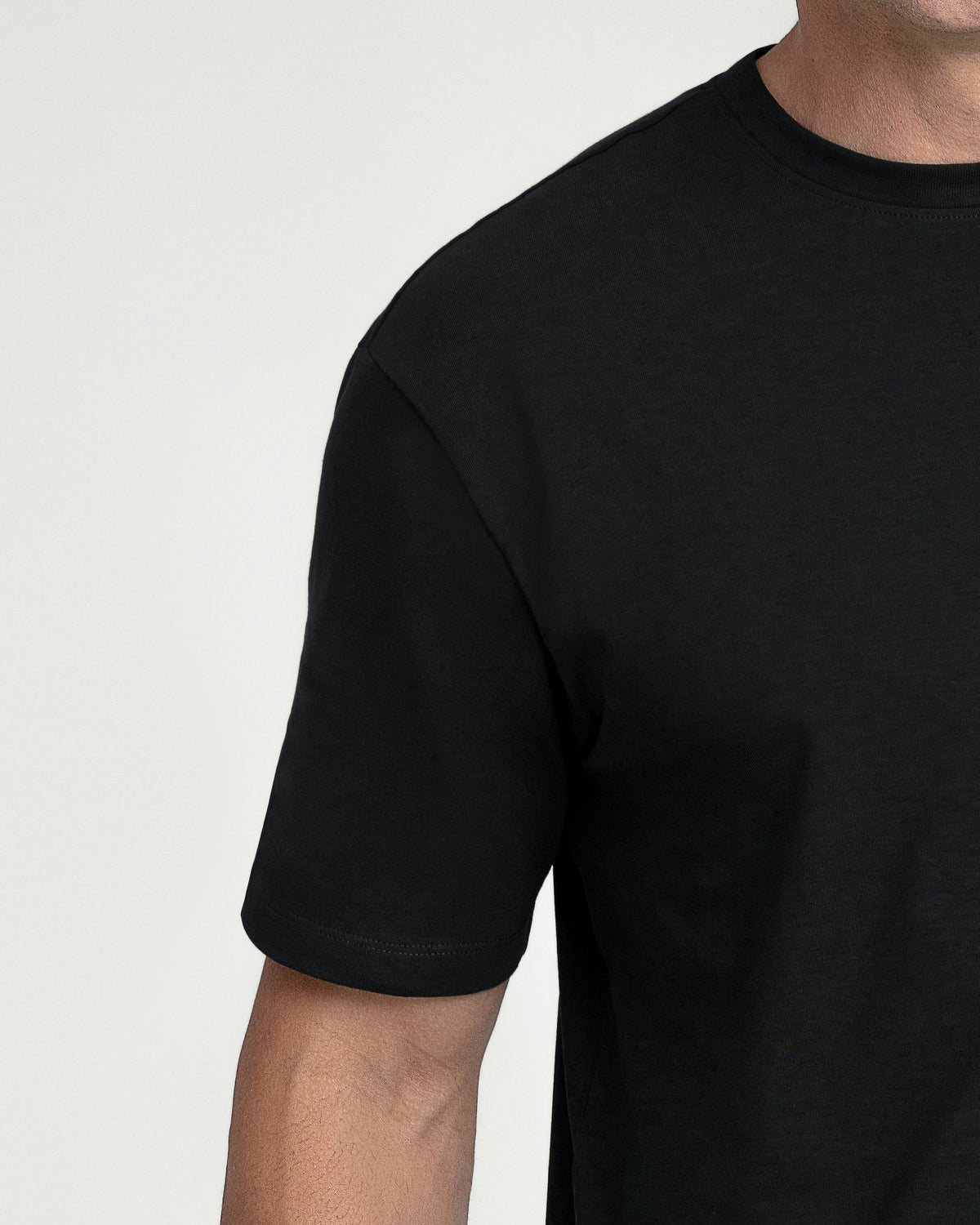 Organic Crew Neck T-Shirt (Relaxed Fit) / Black