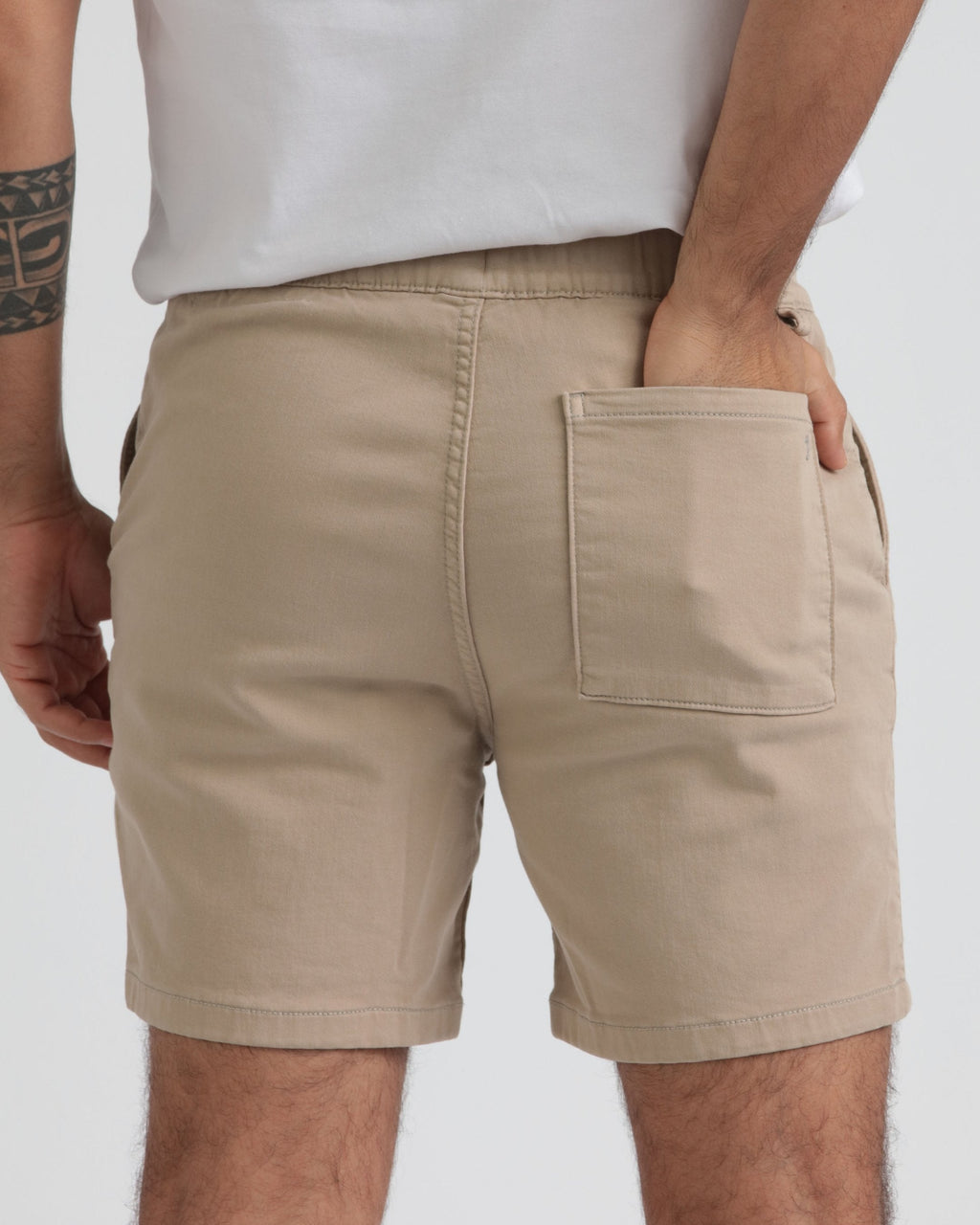 Everyday Comfort Shorts (Athletic Fit) / Light Khaki