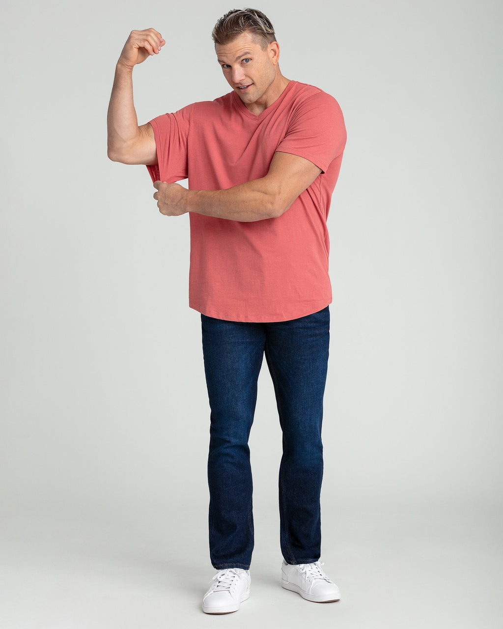 Organic V-Neck T-Shirt (Slim Fit) / Nantucket Red