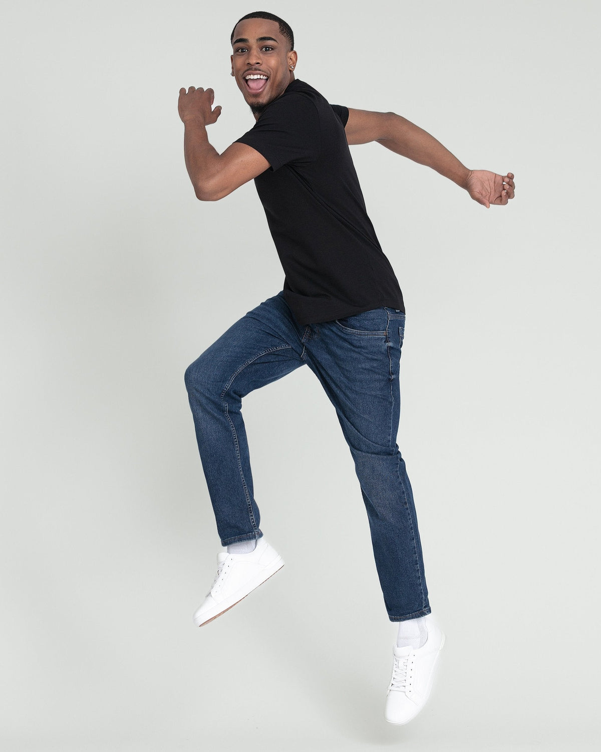 Organic Crew Neck T-Shirt (Slim Fit) / Black