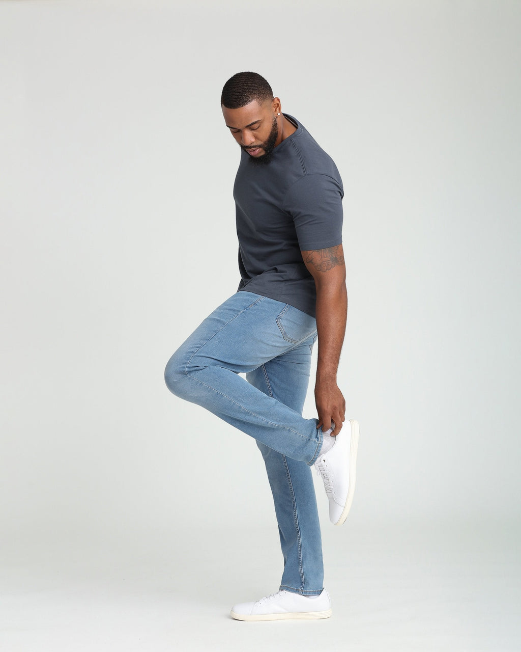 Athletic Fit / Joker (Light Indigo)