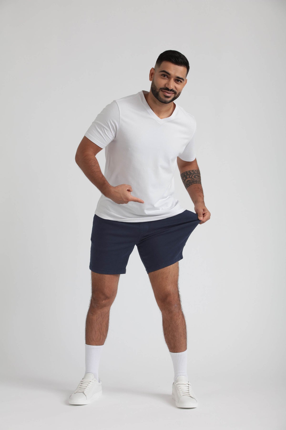Everyday Comfort Shorts (Slim Fit) / Dark Khaki & Navy
