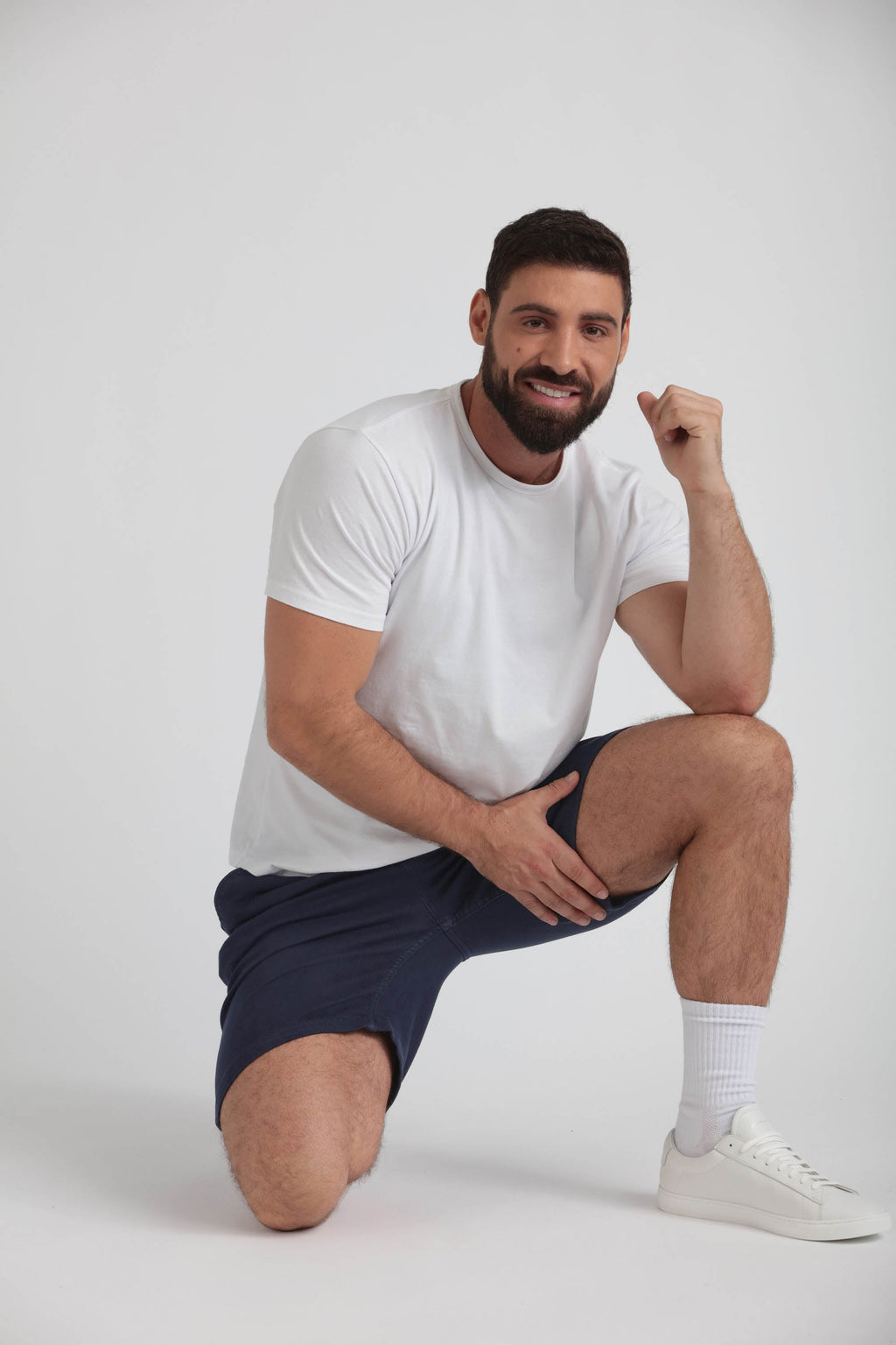Everyday Comfort Shorts (Athletic Fit) / Light Khaki & Navy