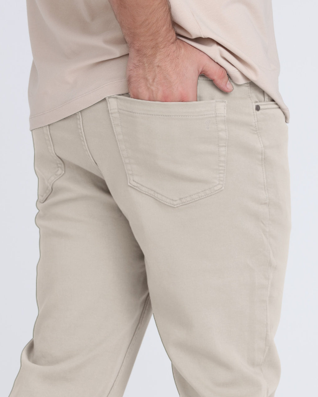 Athletic Fit / Denkhaki™ Smoke (Light Grey)