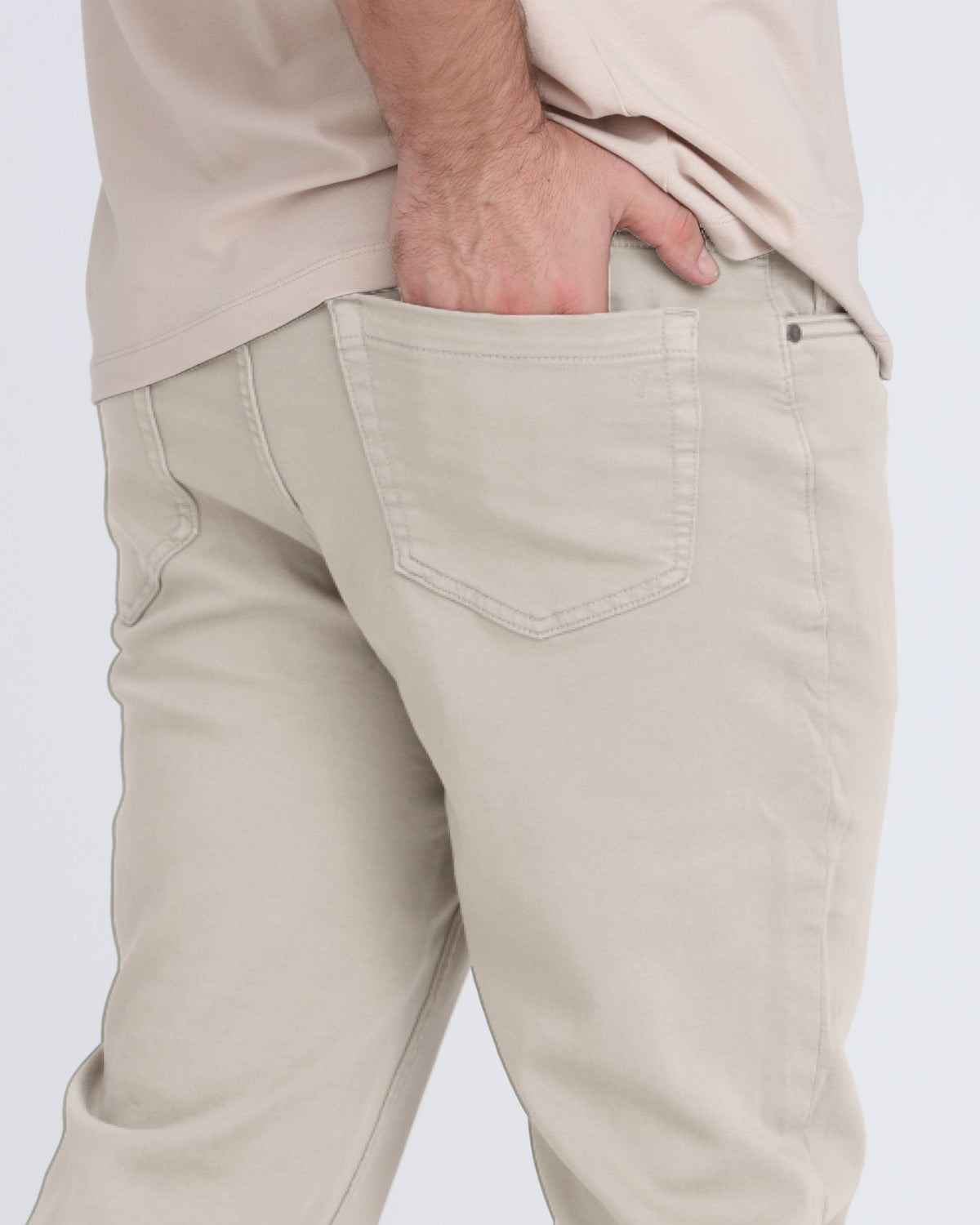 Athletic Fit / Denkhaki™ Smoke (Light Grey)